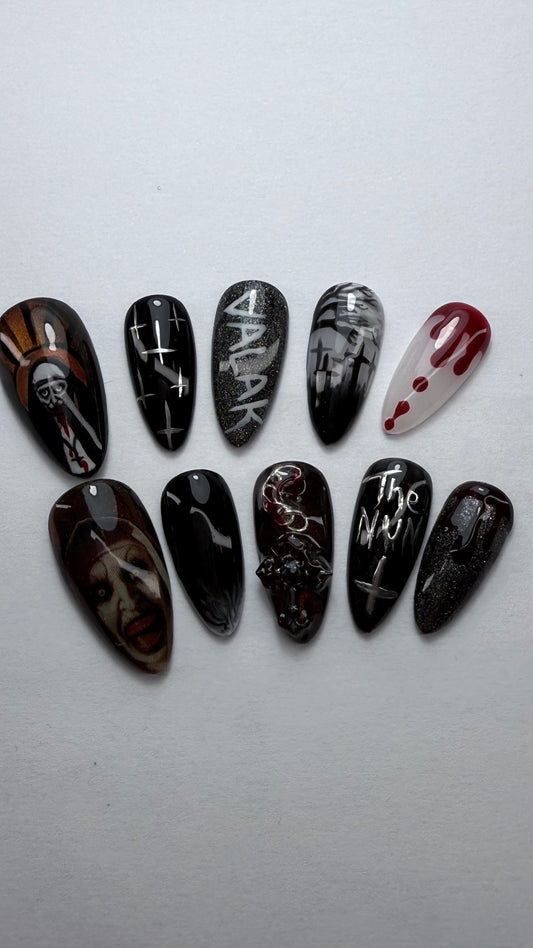 🕷️ The Nun – Halloween Limited Edition Press-Ons 🕷️